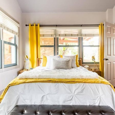 2Br Home W Parking Downtown Charm In Full Bloom! Тусон Екстериор снимка