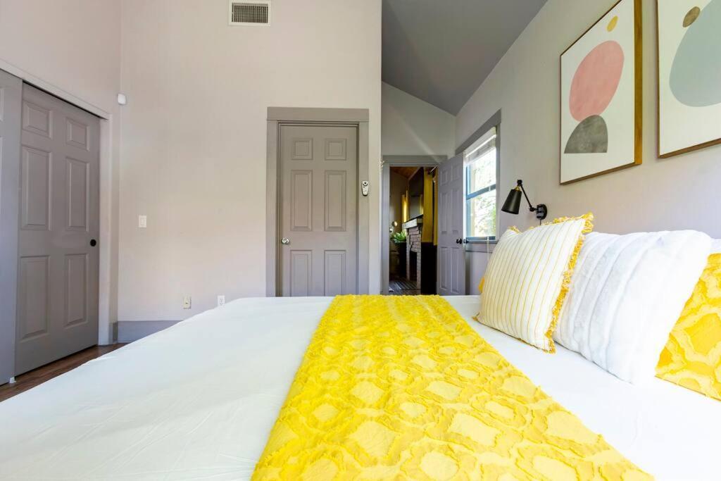 2Br Home W Parking Downtown Charm In Full Bloom! Тусон Екстериор снимка