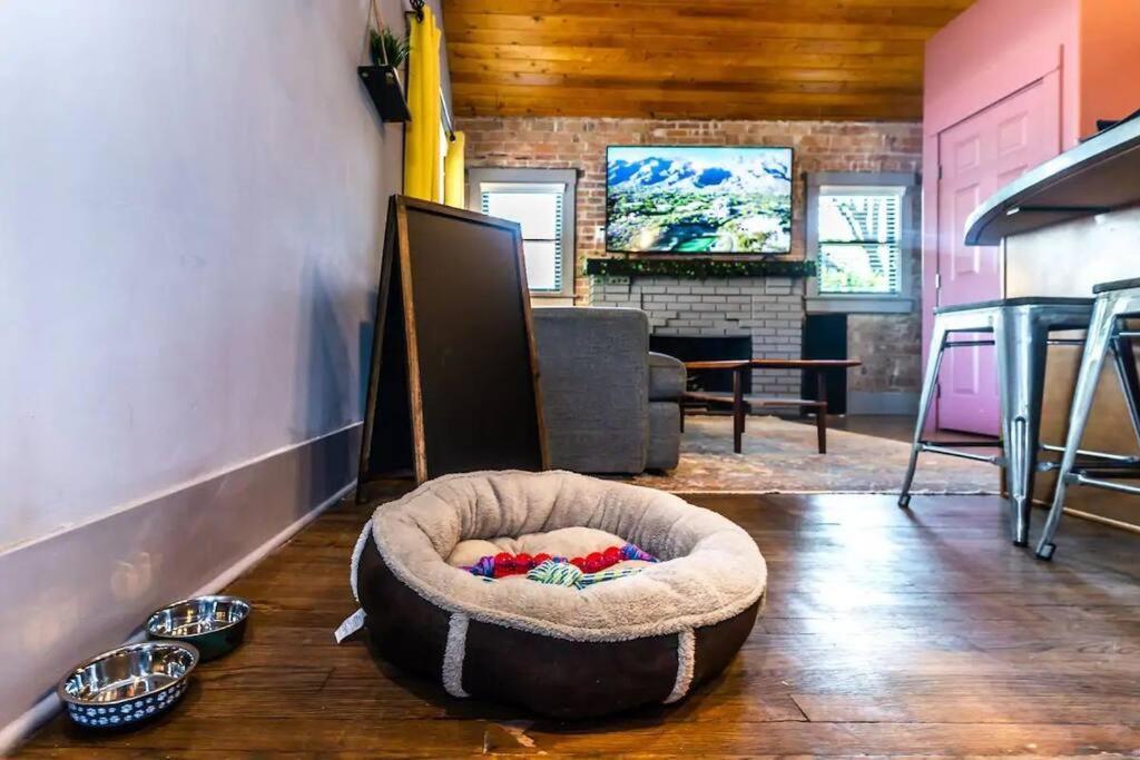 2Br Home W Parking Downtown Charm In Full Bloom! Тусон Екстериор снимка