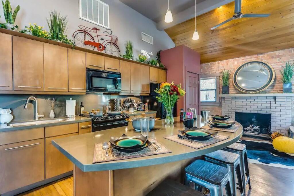 2Br Home W Parking Downtown Charm In Full Bloom! Тусон Екстериор снимка