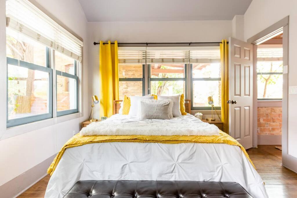 2Br Home W Parking Downtown Charm In Full Bloom! Тусон Екстериор снимка