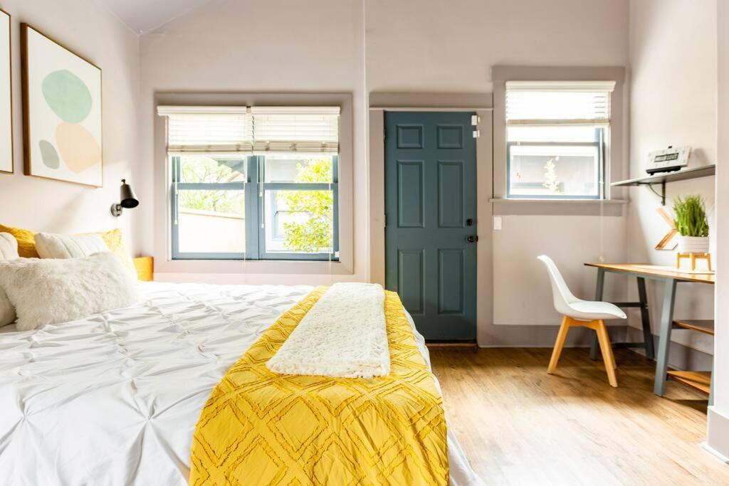 2Br Home W Parking Downtown Charm In Full Bloom! Тусон Екстериор снимка